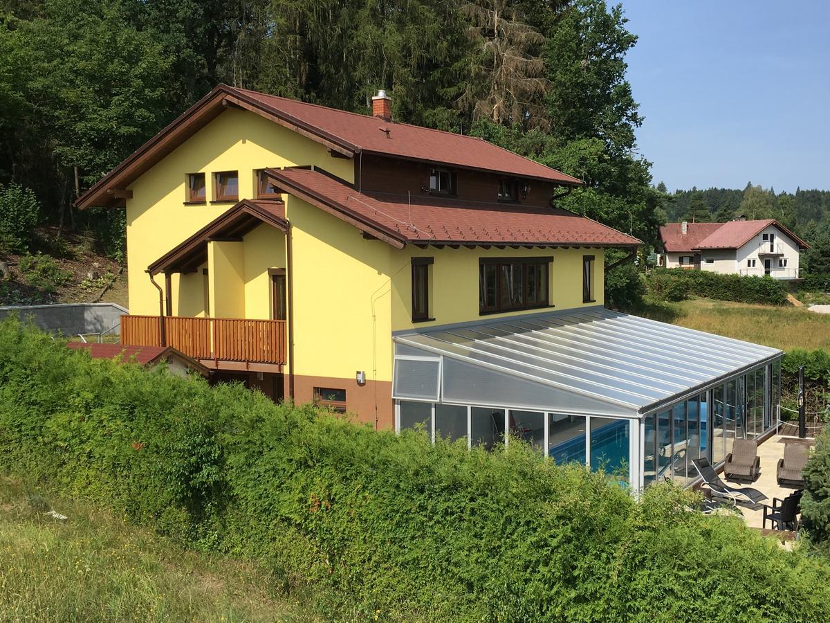 Penzion Hnacov Zavlekov Luaran gambar