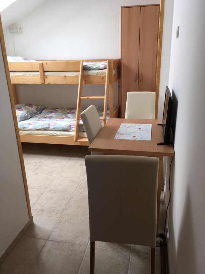 Penzion Hnacov Zavlekov Luaran gambar
